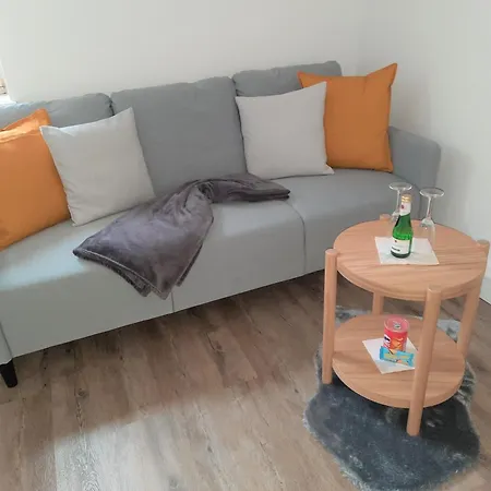 Im Zentrum Mit Balkon Und Parkplatz Apartment *