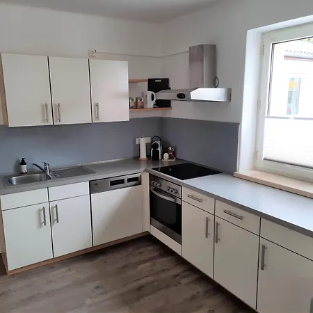 Im Zentrum Mit Balkon Und Parkplatz * Gmunden