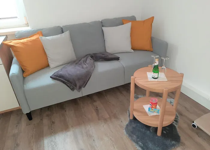 Im Zentrum Mit Balkon Und Parkplatz Apartment *