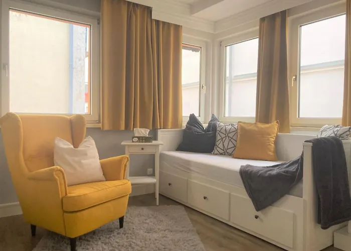 Im Zentrum Mit Balkon Und Parkplatz Apartment *